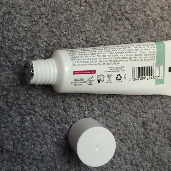 (2/$20) Brand new Ren Clean Skincare Evercalm Mask - Picture 2 of 8